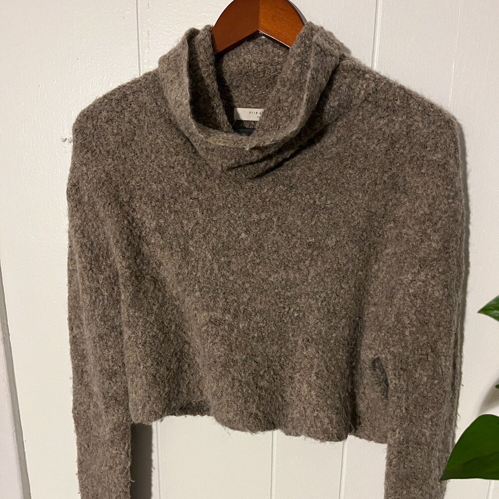 7115 by SZEKI  Cropped Turtleneck M